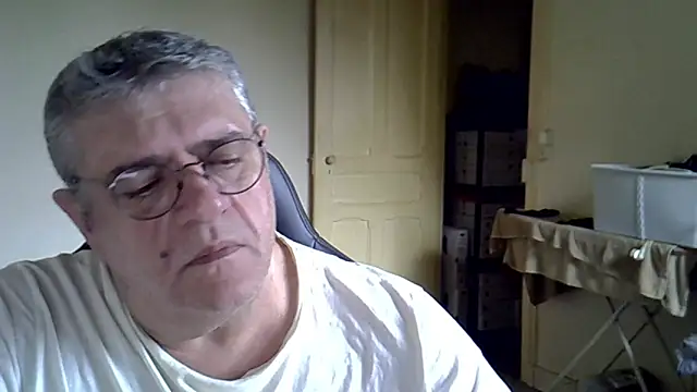 Snapshot of _hippo_ chatting on February 27, 2026, 8:25 am hippo online show from February 27, 2026, 8:25 am