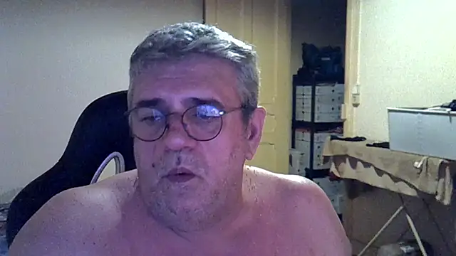Snapshot of _hippo_ chatting on February 22, 2026, 9:27 pm hippo online show from February 22, 2026, 9:27 pm