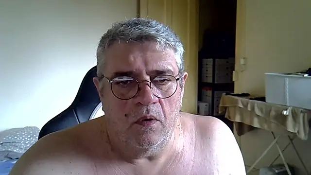 Snapshot of _hippo_ chatting on February 23, 2026, 9:32 am hippo online show from February 23, 2026, 9:32 am