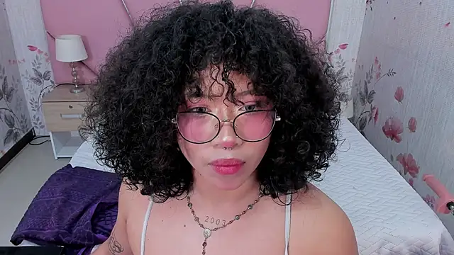 Snapshot of SafiroAgataaa chatting on September 24, 2025, 7:09 pm SafiroAgataaa online show from September 24, 2025, 7:09 pm