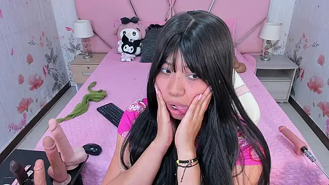 Snapshot of SafiroAgataaa chatting on October 18, 2025, 10:01 pm SafiroAgataaa online show from October 18, 2025, 10:01 pm