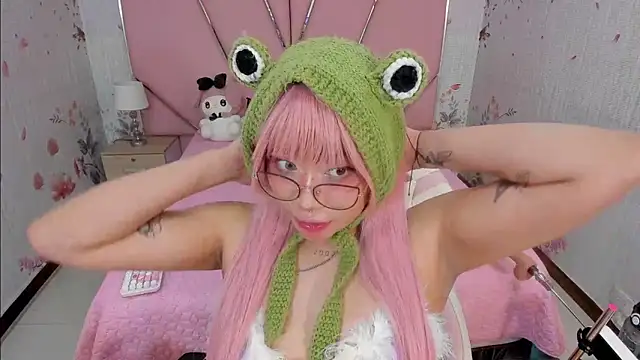 Snapshot of SafiroAgataaa chatting on December 4, 2025, 11:15 pm SafiroAgataaa online show from December 4, 2025, 11:15 pm