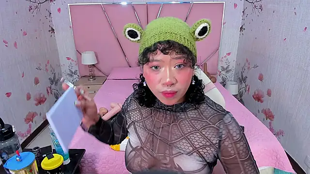 Snapshot of SafiroAgataaa chatting on September 13, 2025, 7:58 pm SafiroAgataaa online show from September 13, 2025, 7:58 pm