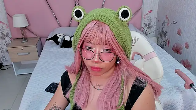 Snapshot of SafiroAgataaa chatting on September 28, 2025, 8:21 am SafiroAgataaa online show from September 28, 2025, 8:21 am