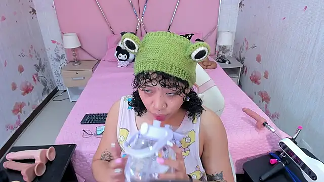 Snapshot of SafiroAgataaa chatting on October 15, 2025, 7:33 pm SafiroAgataaa online show from October 15, 2025, 7:33 pm