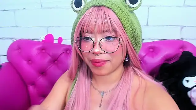 Snapshot of SafiroAgataaa chatting on October 1, 2025, 7:46 am SafiroAgataaa online show from October 1, 2025, 7:46 am