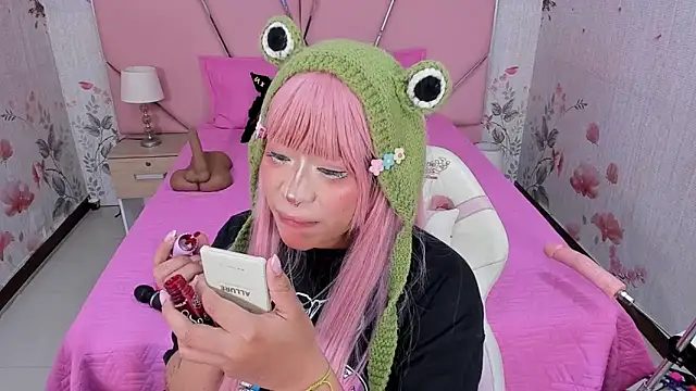 Snapshot of SafiroAgataaa chatting on December 18, 2025, 3:11 am SafiroAgataaa online show from December 18, 2025, 3:11 am