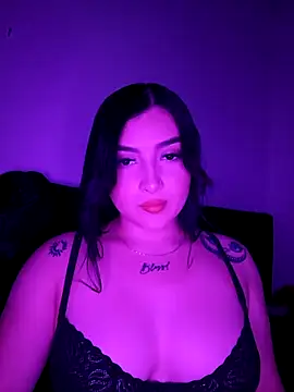 Snapshot of Emily_Reyna chatting on September 13, 2025, 4:23 am Emily Reyna online show from September 13, 2025, 4:23 am