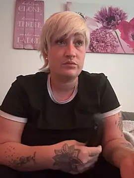 Rozendefotz online show from April 11, 2026, 5:49 pm