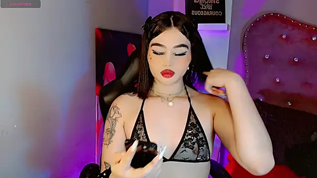 Snapshot of Daphnne_Foxx chatting on September 12, 2025, 10:48 am Daphnne Foxx online show from September 12, 2025, 10:48 am