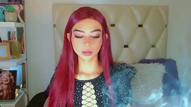 Snapshot of Daphnne_Foxx chatting on October 9, 2025, 8:42 pm Daphnne Foxx online show from October 9, 2025, 8:42 pm