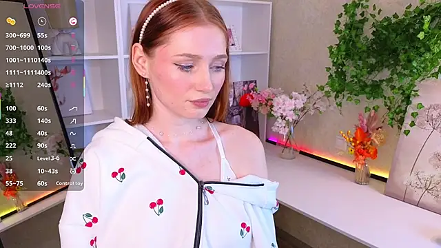 KathrinTith online show from December 3, 2025, 10:58 am