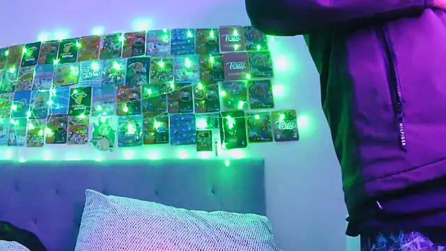 Snapshot of risktakinndolo chatting on November 30, 2025, 8:31 pm risktakinndolo online show from November 30, 2025, 8:31 pm