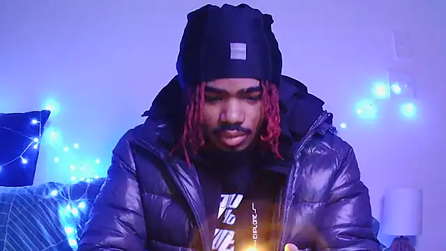 Snapshot of risktakinndolo chatting on November 18, 2025, 10:07 am risktakinndolo online show from November 18, 2025, 10:07 am