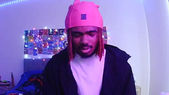 Snapshot of risktakinndolo chatting on November 23, 2025, 3:22 pm risktakinndolo online show from November 23, 2025, 3:22 pm