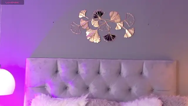 kendalFox  online show from February 24, 2026, 2:34 am