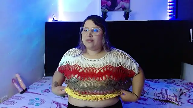 Snapshot of EmmaTower chatting on September 27, 2025, 7:31 pm EmmaTower online show from September 27, 2025, 7:31 pm
