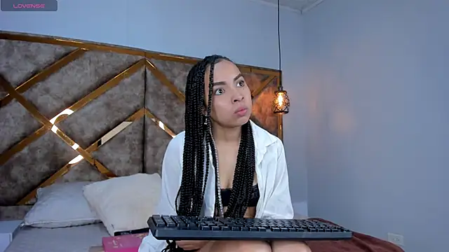 Snapshot of Lucia_jane chatting on May 12, 2026, 7:42 pm Lucia jane online show from May 12, 2026, 7:42 pm
