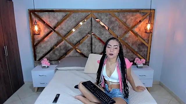 Snapshot of Lucia_jane chatting on April 30, 2026, 8:57 pm Lucia jane online show from April 30, 2026, 8:57 pm
