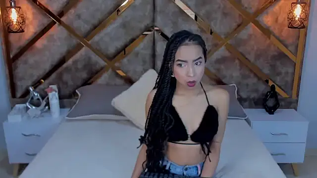 Snapshot of Lucia_jane chatting on April 15, 2026, 8:42 pm Lucia jane online show from April 15, 2026, 8:42 pm