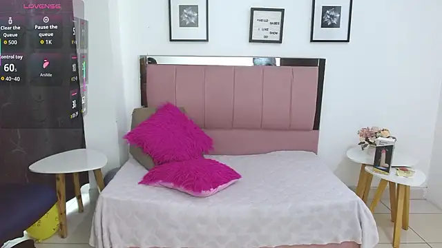 SammySmall F w online show from February 2, 2026, 10:20 pm