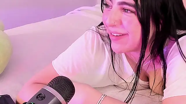 Snapshot of Camila_Matinez_ chatting on March 21, 2026, 8:19 am Camila Matinez online show from March 21, 2026, 8:19 am