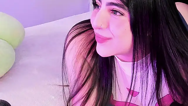 Snapshot of Camila_Matinez_ chatting on April 9, 2026, 1:18 am Camila Matinez online show from April 9, 2026, 1:18 am