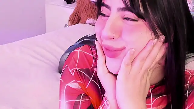 Snapshot of Camila_Matinez_ chatting on April 14, 2026, 1:10 am Camila Matinez online show from April 14, 2026, 1:10 am