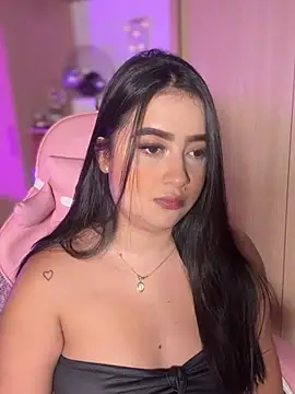 Snapshot of Emiily_Moore1 chatting on February 15, 2026, 7:02 pm Emiily Moore1 online show from February 15, 2026, 7:02 pm