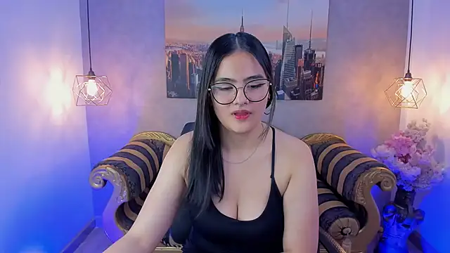 Laura janne online show from October 1, 2025, 1:26 pm
