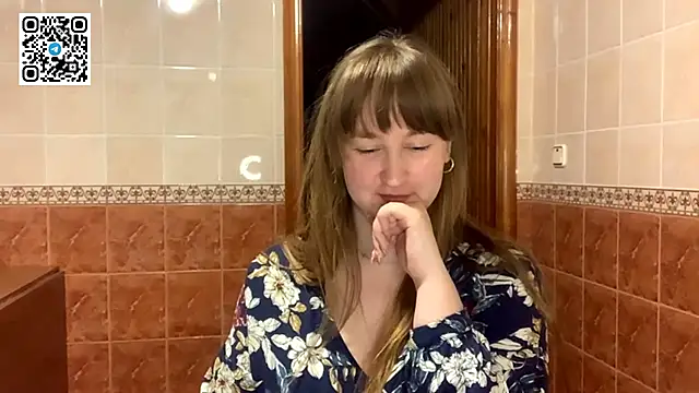 MaroonMoon  online show from October 28, 2025, 8:30 pm