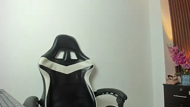 Snapshot of amaia_w_ chatting on September 20, 2025, 3:22 am amaia w online show from September 20, 2025, 3:22 am