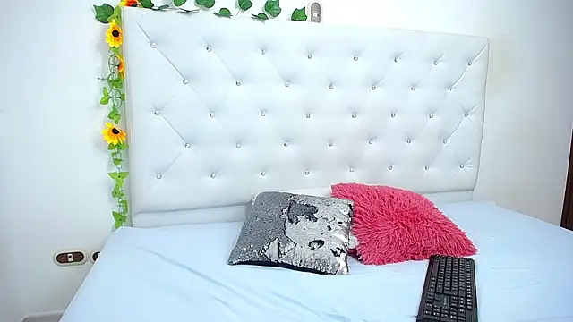 Snapshot of edenhex chatting on October 27, 2025, 2:07 pm edenhex online show from October 27, 2025, 2:07 pm