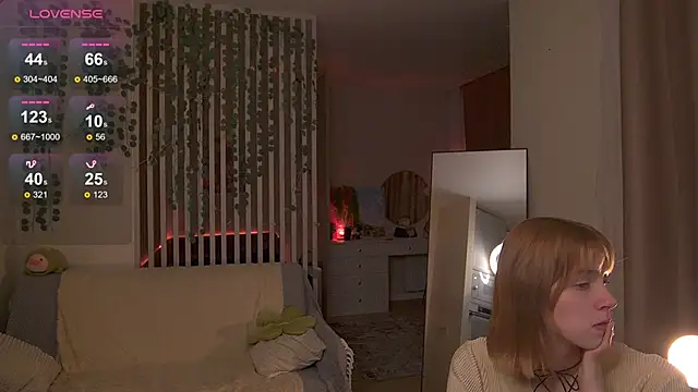 Snapshot of sofiapurex chatting on February 4, 2026, 8:04 pm sofiapurex online show from February 4, 2026, 8:04 pm