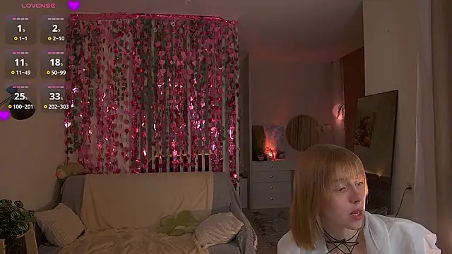 Snapshot of sofiapurex chatting on February 11, 2026, 8:31 pm sofiapurex online show from February 11, 2026, 8:31 pm