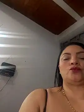 Snapshot of tiffany_Johnson1 chatting on May 24, 2026, 12:21 am tiffany Johnson1 online show from May 24, 2026, 12:21 am