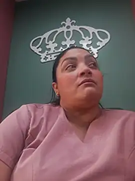 tiffany Johnson1 online show from November 17, 2025, 4:11 pm