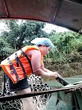 Lyly nuce online show from October 7, 2025, 2:56 am