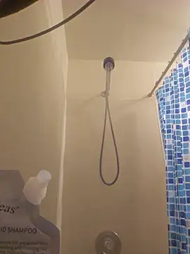 Yamiko42 online show from March 5, 2026, 9:54 pm