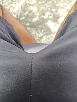 Snapshot of Rk3BULL chatting on November 20, 2025, 4:57 am Rk3BULL online show from November 20, 2025, 4:57 am