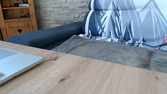 htreshot73 online show from March 18, 2026, 1:57 pm