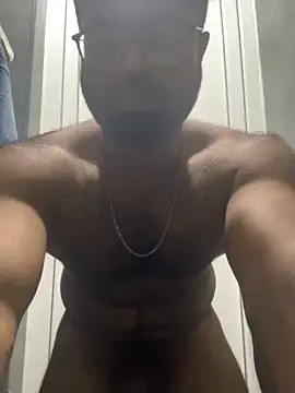 DJLOVE280825 online show from October 3, 2025, 9:27 pm