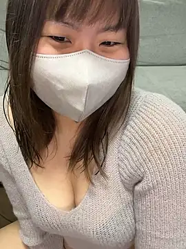 xxx yuna xxx online show from November 11, 2025, 8:36 pm