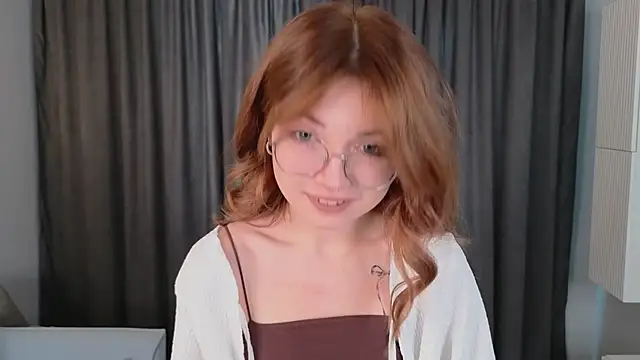 Snapshot of Susan_Gardner chatting on October 8, 2025, 6:04 am Susan Gardner online show from October 8, 2025, 6:04 am