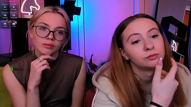 Snapshot of mila_glow1 chatting on November 18, 2025, 12:19 pm mila glow1 online show from November 18, 2025, 12:19 pm