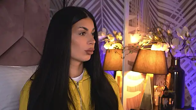 Snapshot of EvaRhea chatting on February 2, 2026, 4:00 am EvaRhea online show from February 2, 2026, 4:00 am