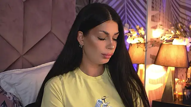 Snapshot of EvaRhea chatting on February 14, 2026, 4:02 am EvaRhea online show from February 14, 2026, 4:02 am