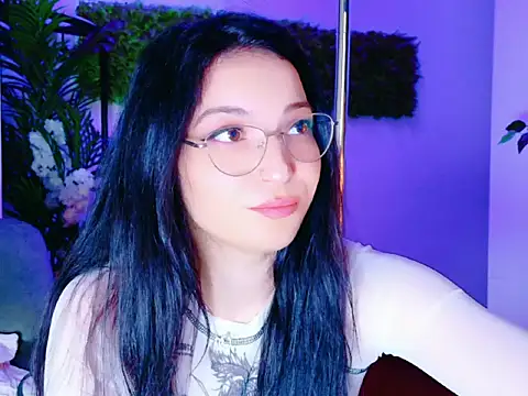 CutenessGirl online show from December 4, 2025, 10:25 am