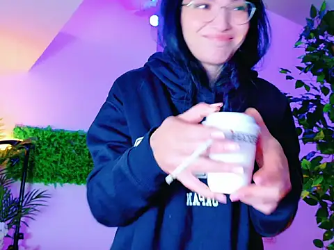 CutenessGirl online show from November 20, 2025, 7:09 am