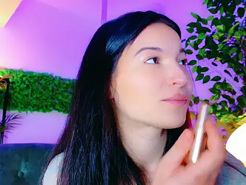 CutenessGirl online show from November 7, 2025, 7:57 am